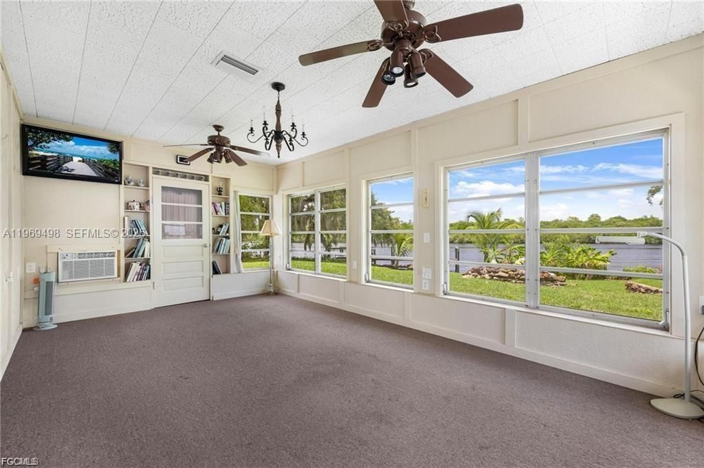 For Sale: $550,000 (2 beds, 2 baths, 1192 Square Feet)