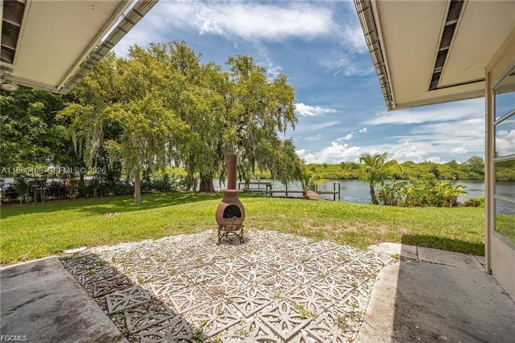 For Sale: $550,000 (2 beds, 2 baths, 1192 Square Feet)