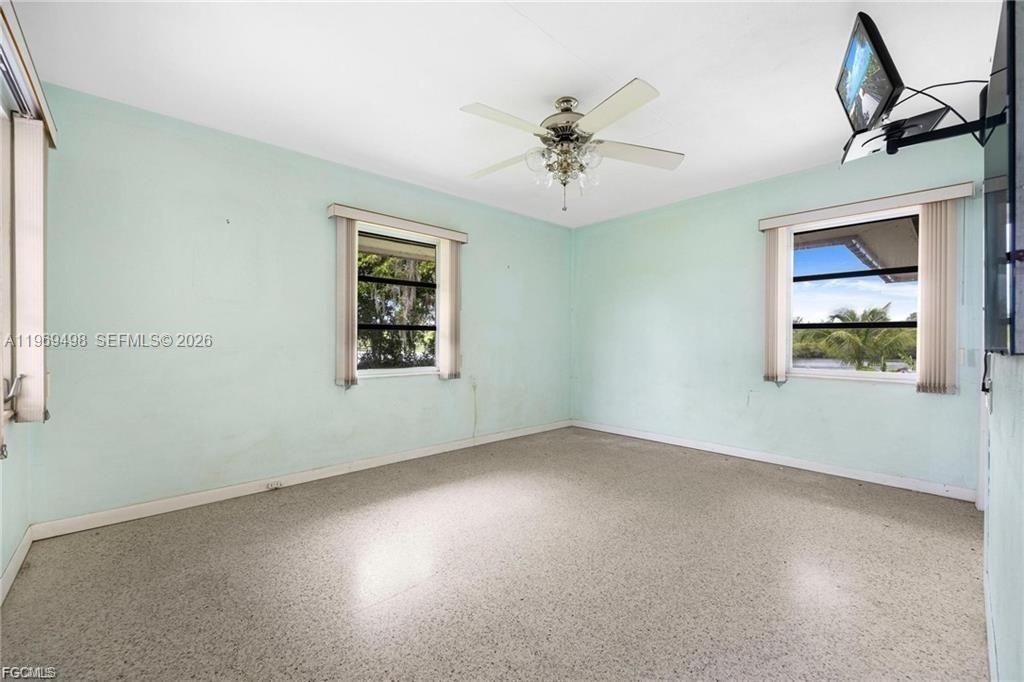 For Sale: $550,000 (2 beds, 2 baths, 1192 Square Feet)