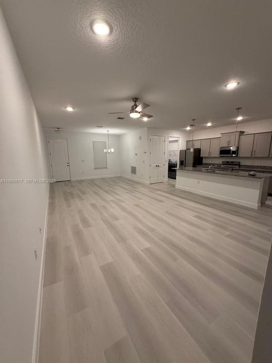 В аренду: $2,350 (3 спален, 3 ванн, 1747 Квадратных фут)