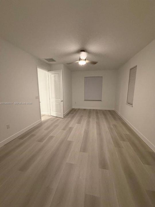 В аренду: $2,350 (3 спален, 3 ванн, 1747 Квадратных фут)