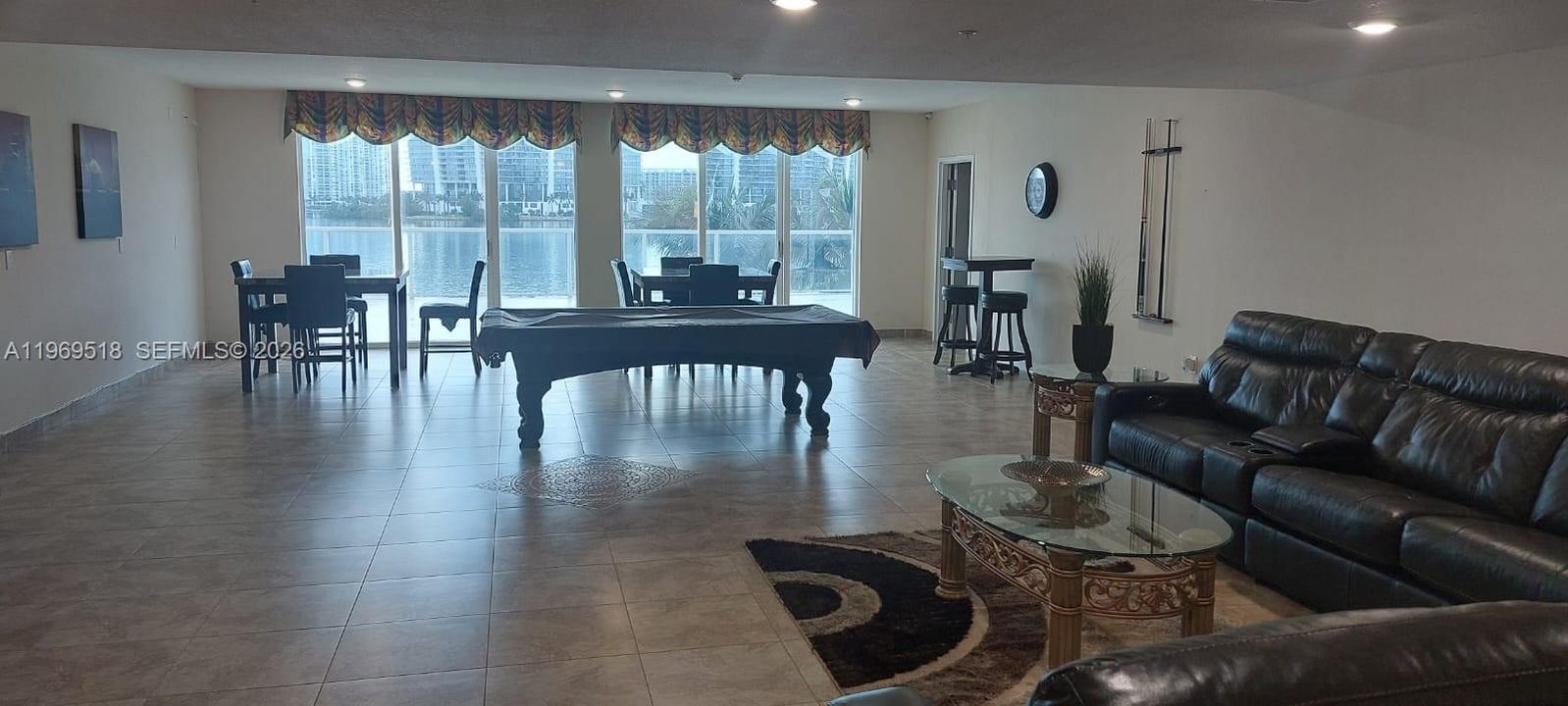 For Sale: $775,000 (2 beds, 2 baths, 1255 Square Feet)