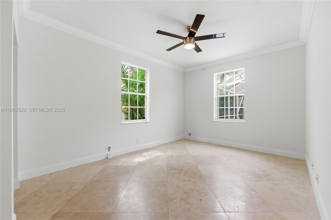 Activo con contrato: $1,400,000 (7 camas, 4 baños, 4094 Pies cuadrados)