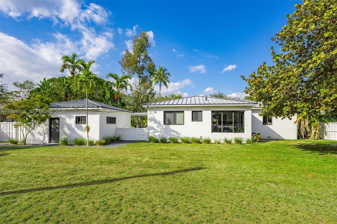 En Venta: $1,799,000 (4 camas, 3 baños, 2310 Pies cuadrados)
