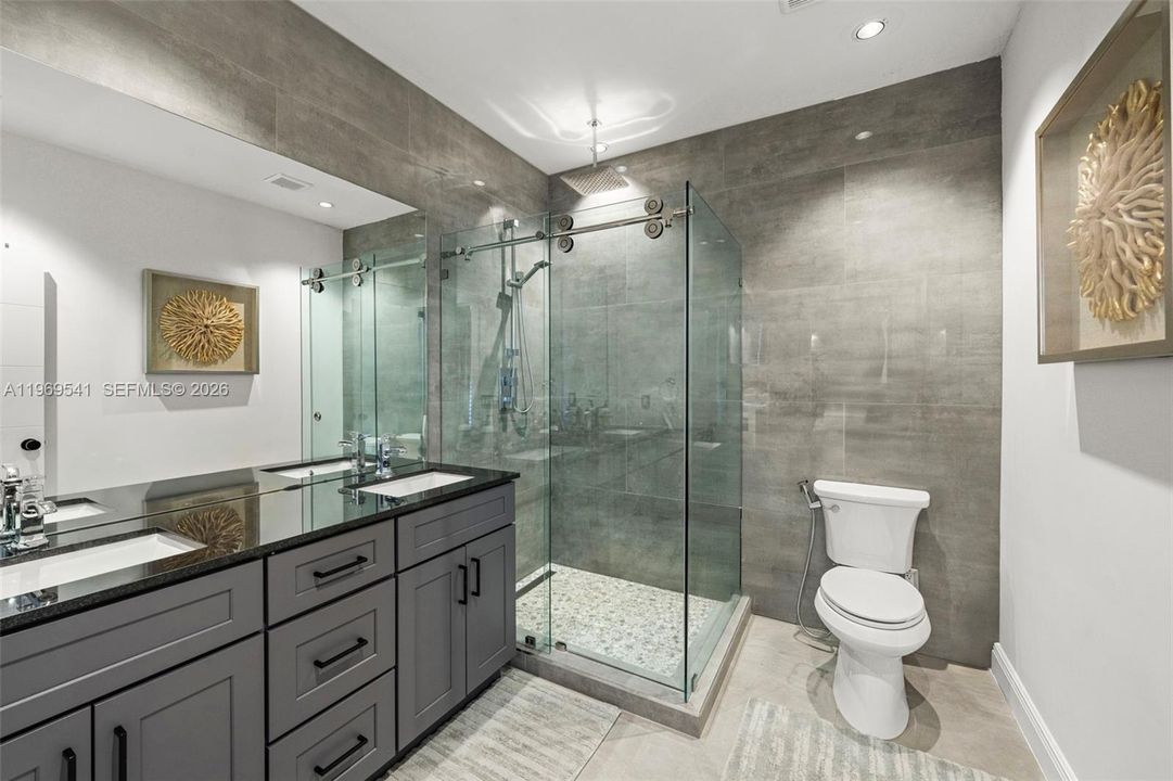 Bathroom on the 2nd floor.