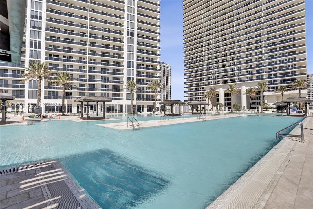 待售: $2,199,000 (3 贝兹, 3 浴室, 2065 平方英尺)
