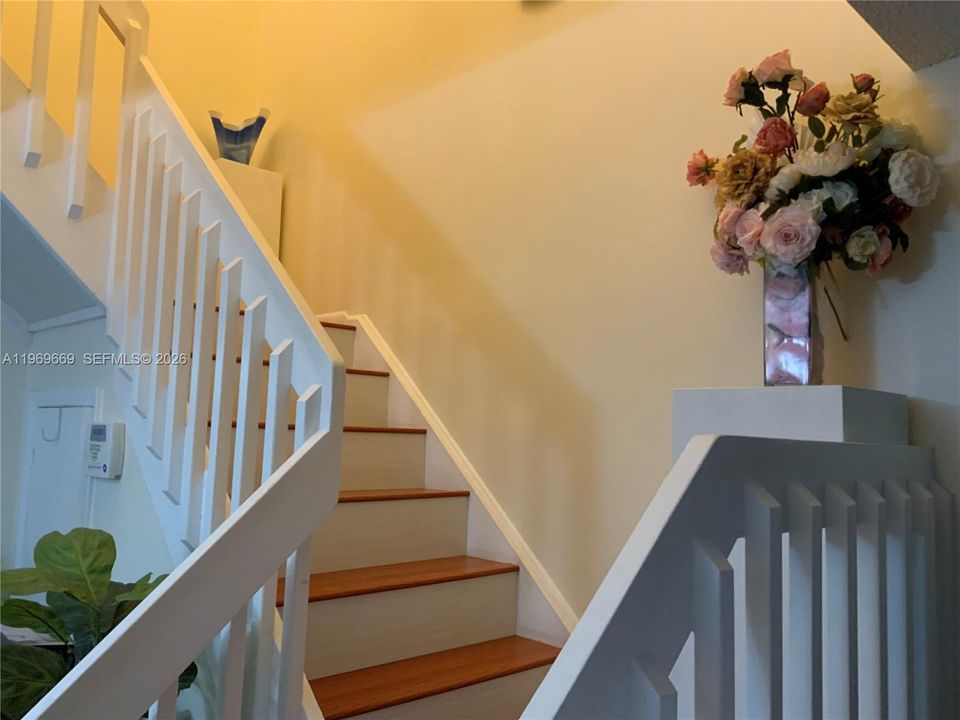 En Venta: $319,900 (2 camas, 2 baños, 1332 Pies cuadrados)