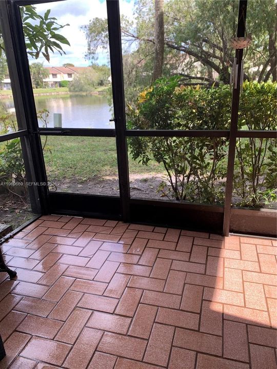 En Venta: $319,900 (2 camas, 2 baños, 1332 Pies cuadrados)
