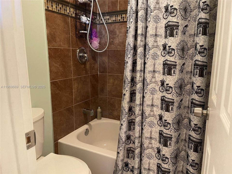 En Venta: $319,900 (2 camas, 2 baños, 1332 Pies cuadrados)