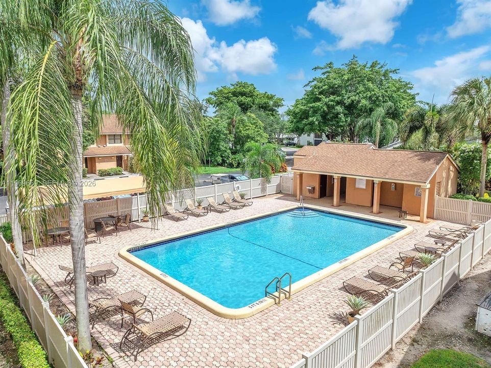 En Venta: $319,900 (2 camas, 2 baños, 1332 Pies cuadrados)