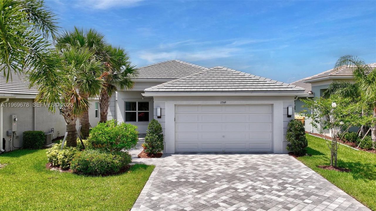 Recently Sold: $664,900 (3 beds, 2 baths, 2254 Square Feet)