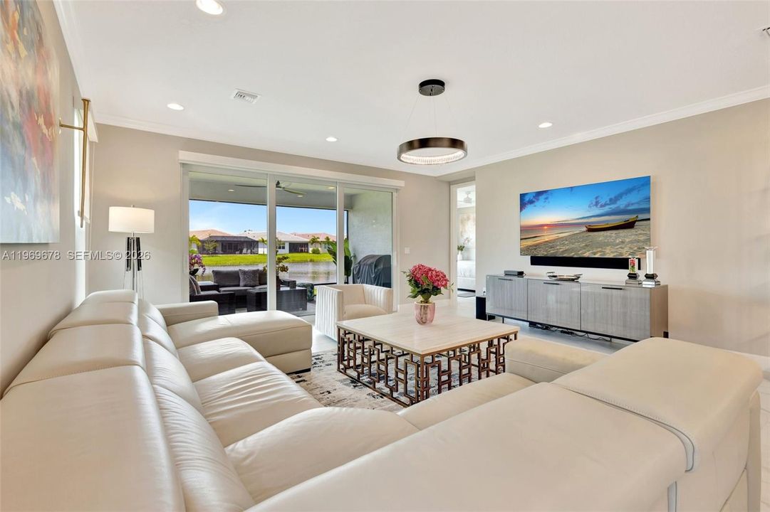 Recently Sold: $664,900 (3 beds, 2 baths, 2254 Square Feet)