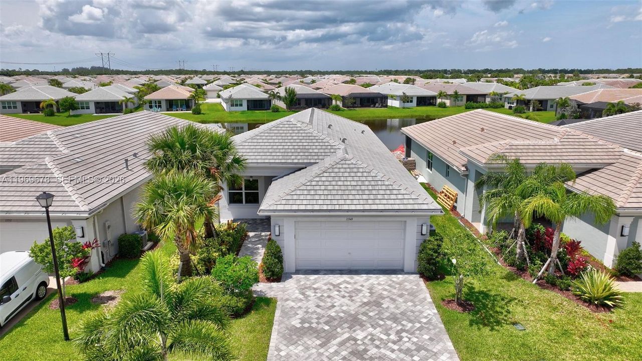 Recently Sold: $664,900 (3 beds, 2 baths, 2254 Square Feet)