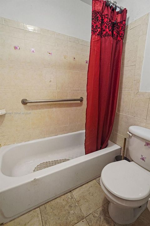 Под контрактом: $165,000 (2 спален, 1 ванн, 1020 Квадратных фут)