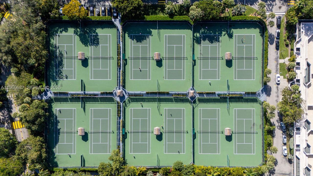 12 Tennis Courts