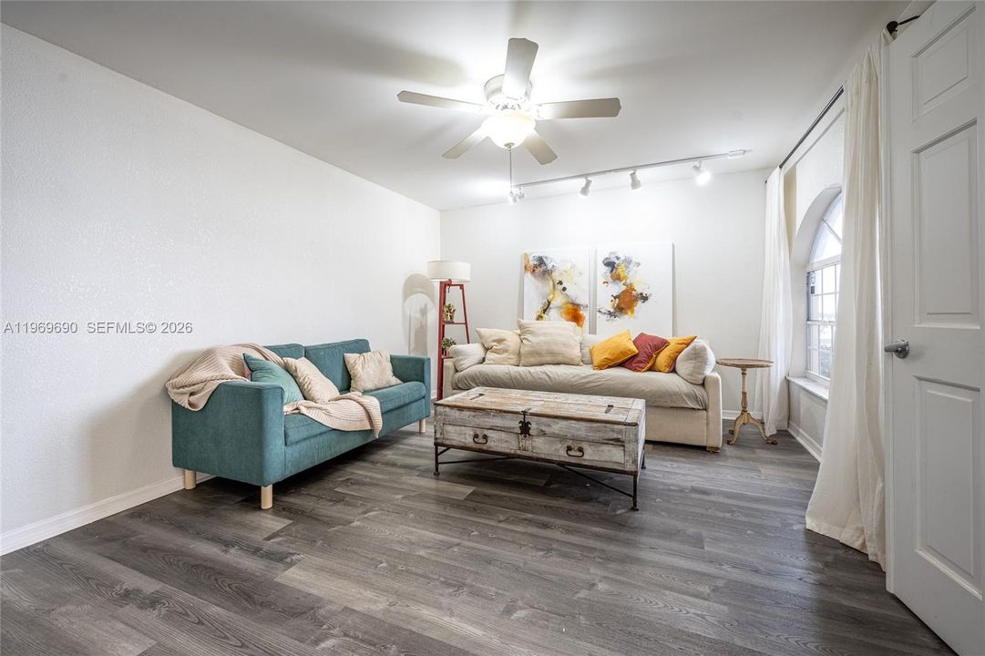 For Sale: $644,900 (3 beds, 2 baths, 1790 Square Feet)