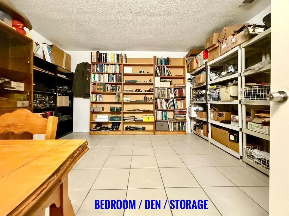Bedroom:Den:Storage