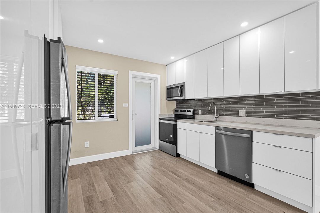 For Sale: $995,000 (0 beds, 0 baths, 1800 Square Feet)
