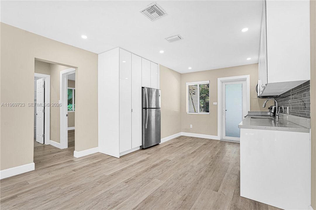 For Sale: $995,000 (0 beds, 0 baths, 1800 Square Feet)