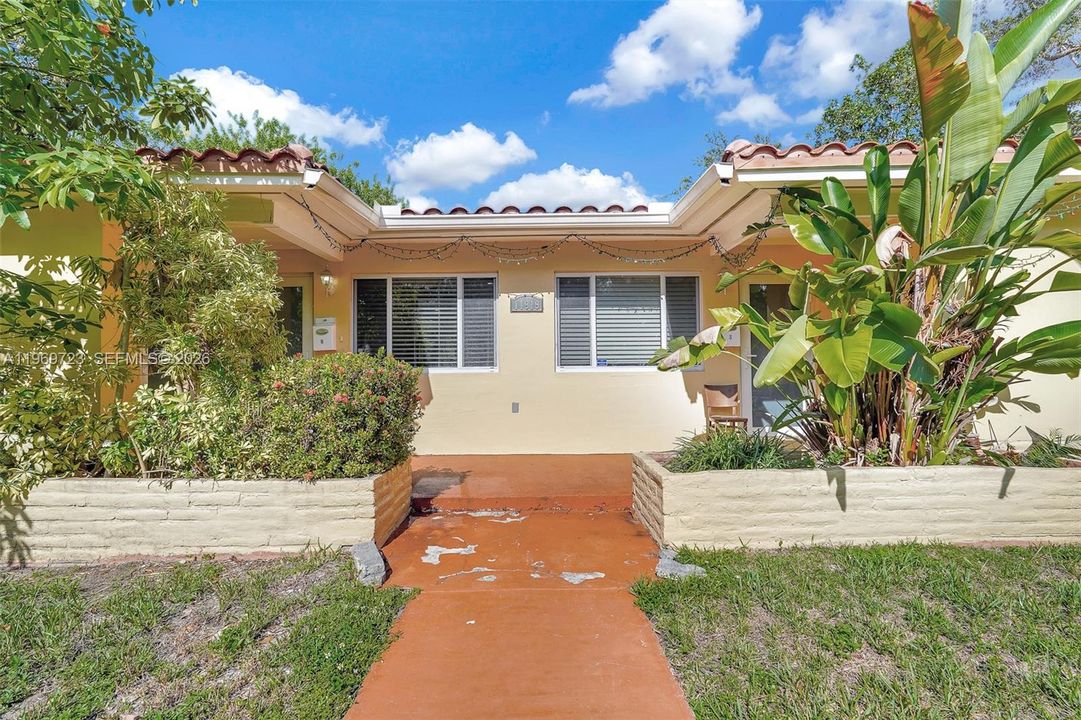 For Sale: $995,000 (0 beds, 0 baths, 1800 Square Feet)