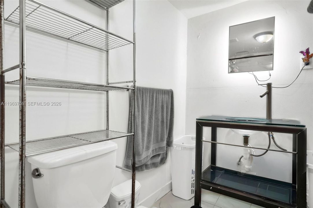 For Sale: $500,000 (4 beds, 3 baths, 2220 Square Feet)