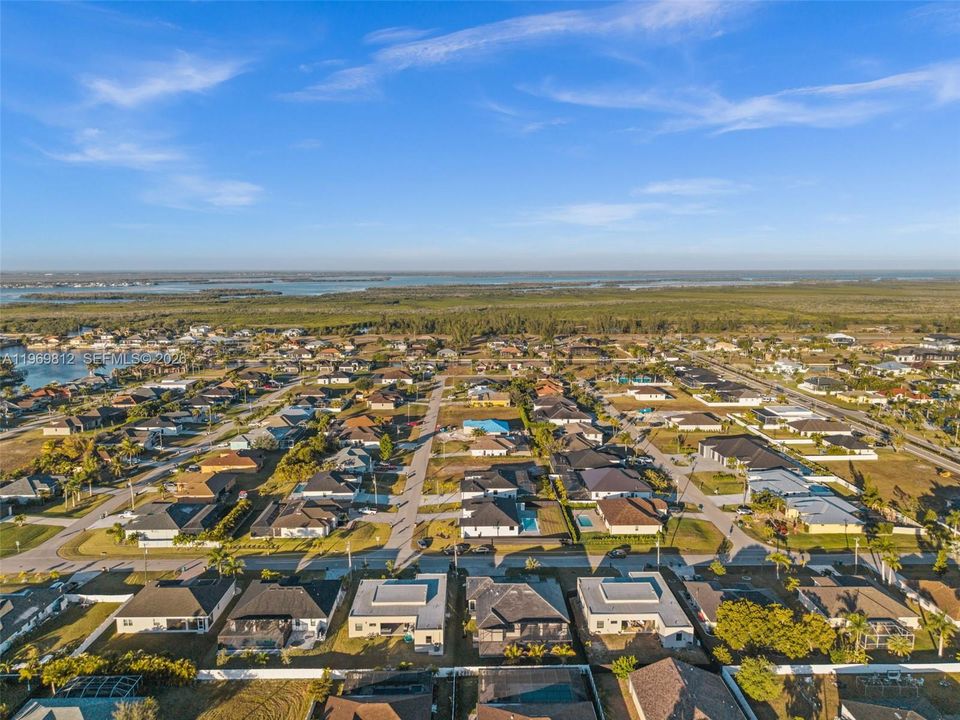 На продажу: $699,000 (4 спален, 3 ванн, 2322 Квадратных фут)