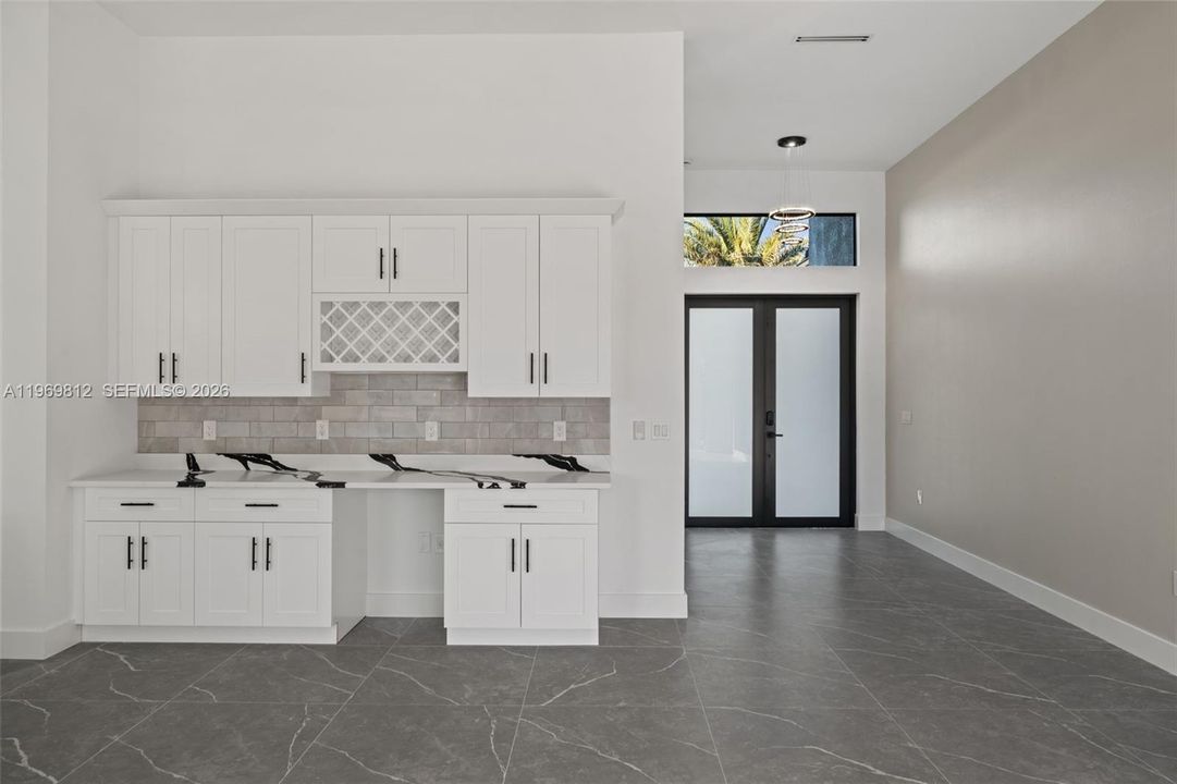 На продажу: $699,000 (4 спален, 3 ванн, 2322 Квадратных фут)