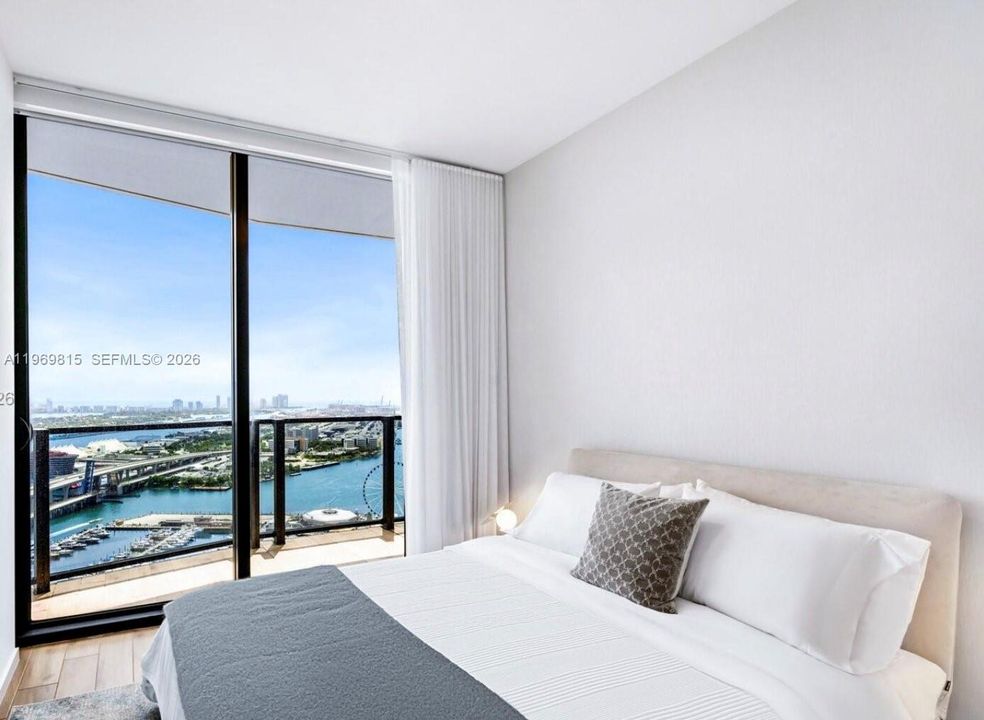 En Venta: $1,385,000 (2 camas, 2 baños, 818 Pies cuadrados)