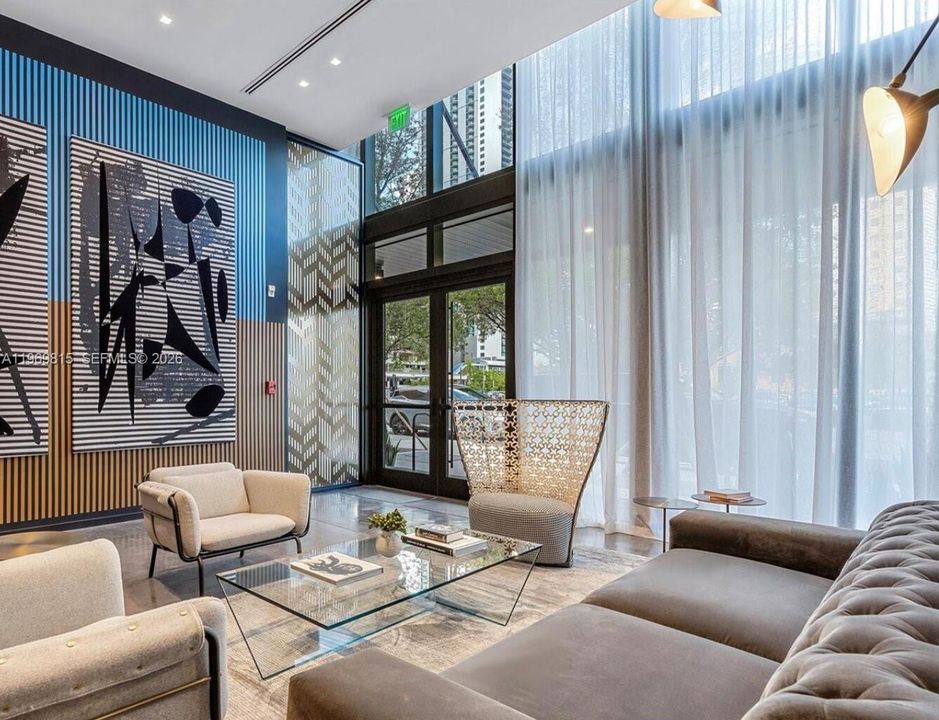 En Venta: $1,385,000 (2 camas, 2 baños, 818 Pies cuadrados)