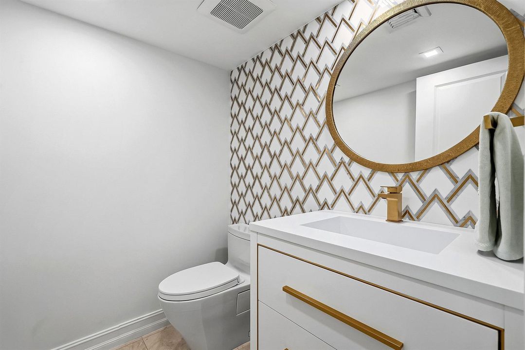 036-2727SouthOceanBoulevard-405-Highland