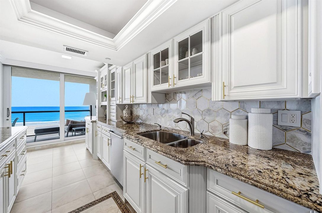 021-2727SouthOceanBoulevard-405-Highland
