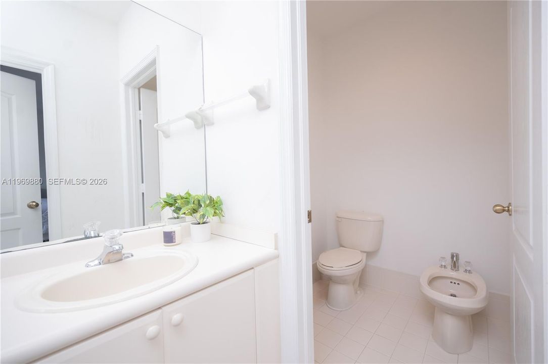 На продажу: $499,999 (3 спален, 3 ванн, 1775 Квадратных фут)
