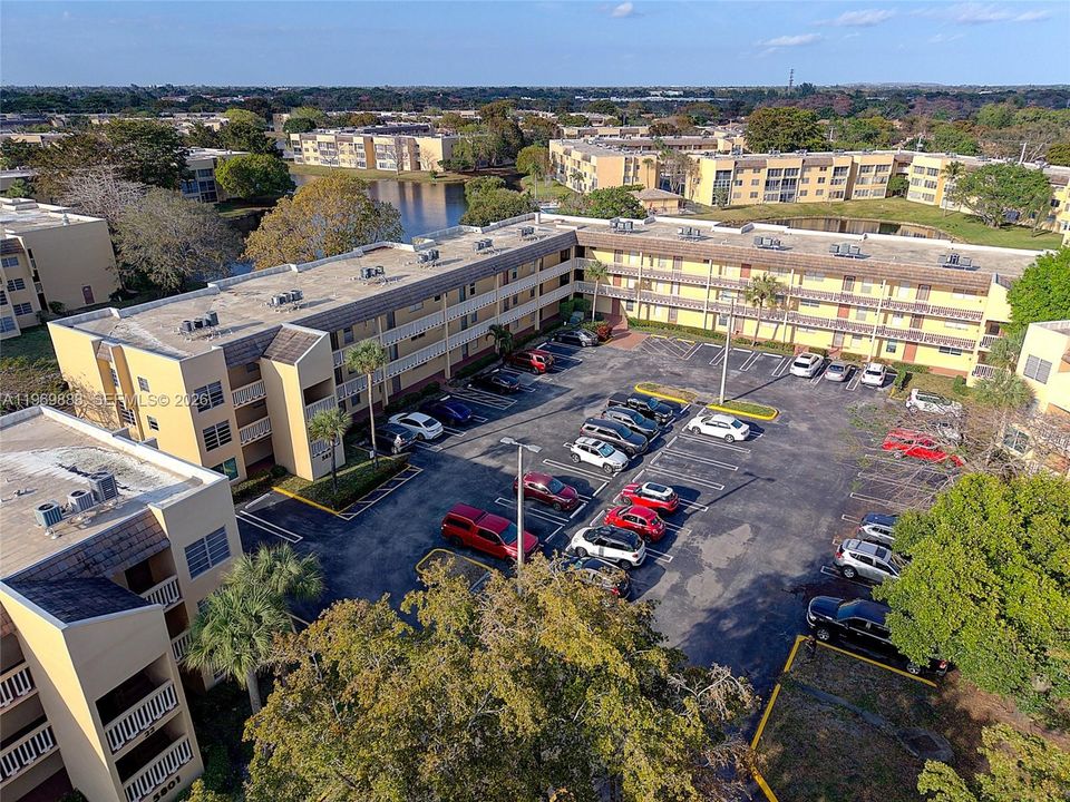 For Sale: $78,900 (2 beds, 2 baths, 880 Square Feet)