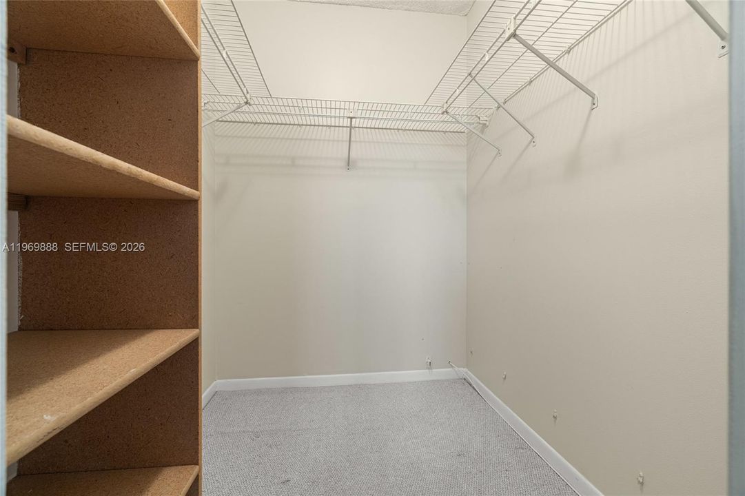 For Sale: $78,900 (2 beds, 2 baths, 880 Square Feet)