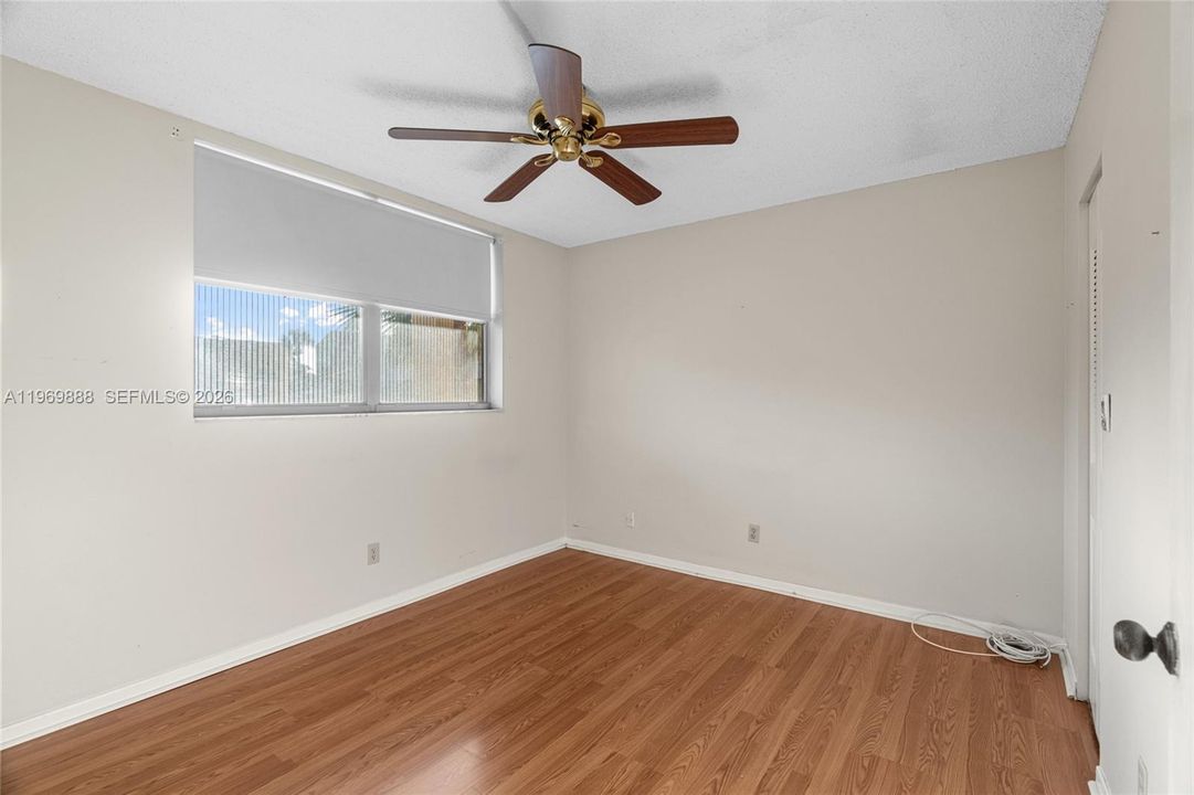For Sale: $78,900 (2 beds, 2 baths, 880 Square Feet)