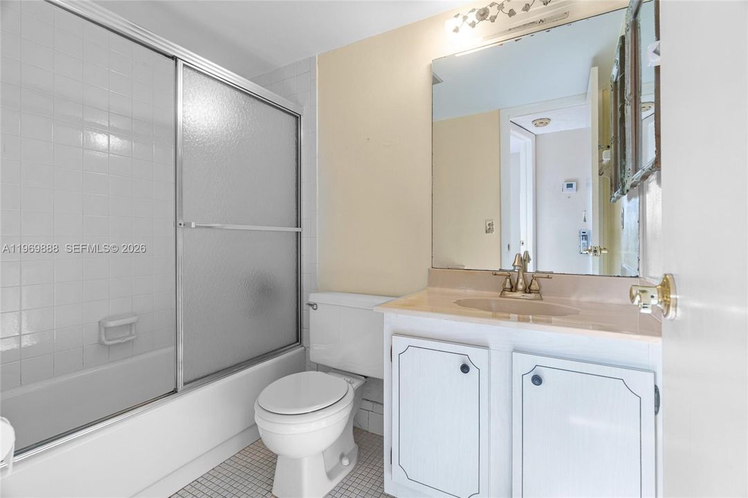 For Sale: $78,900 (2 beds, 2 baths, 880 Square Feet)