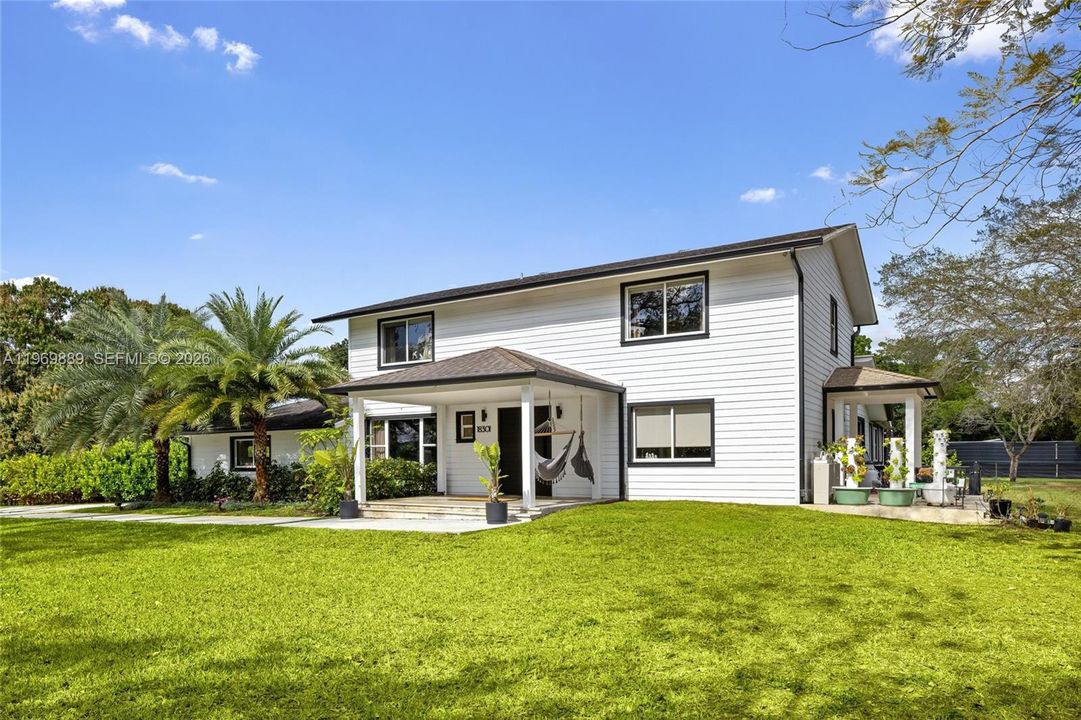 En Venta: $3,299,000 (4 camas, 3 baños, 3260 Pies cuadrados)