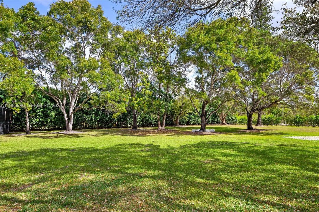 En Venta: $3,299,000 (4 camas, 3 baños, 3260 Pies cuadrados)