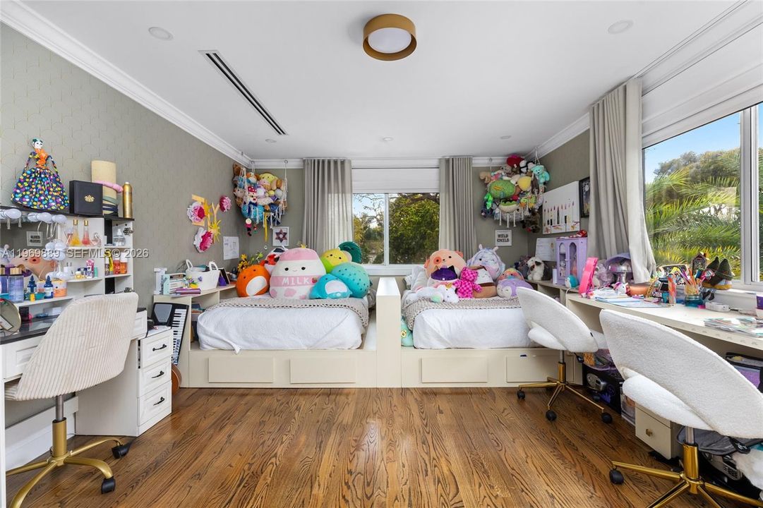 En Venta: $3,299,000 (4 camas, 3 baños, 3260 Pies cuadrados)