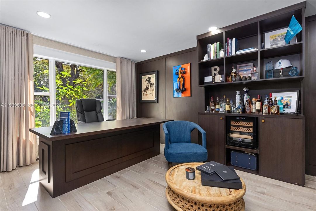 En Venta: $3,299,000 (4 camas, 3 baños, 3260 Pies cuadrados)