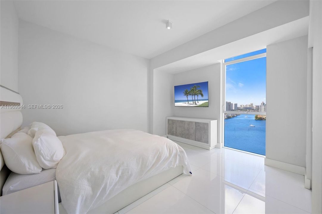 For Sale: $2,500,000 (4 beds, 4 baths, 3088 Square Feet)