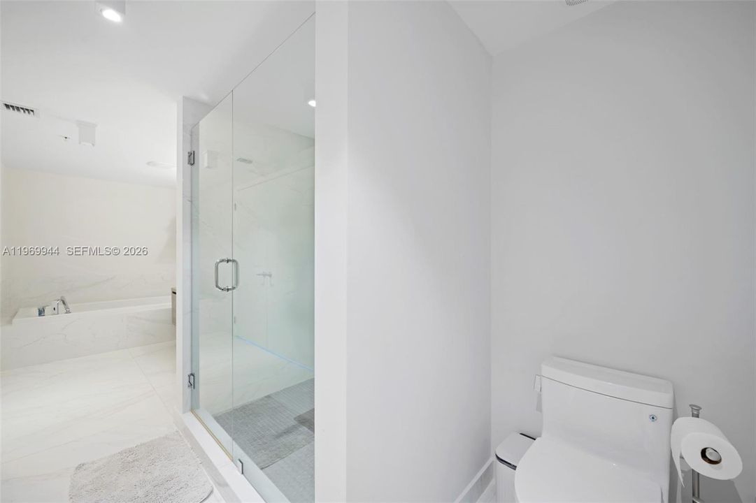 For Sale: $2,500,000 (4 beds, 4 baths, 3088 Square Feet)