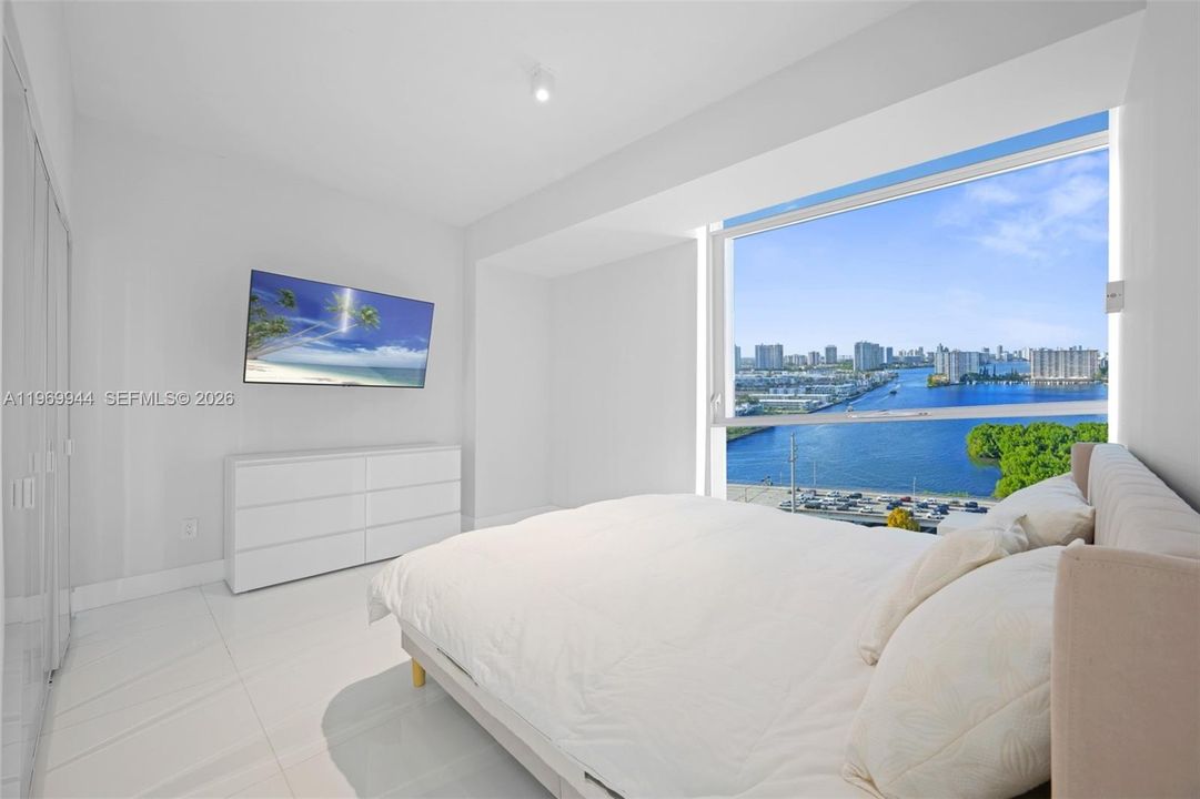 For Sale: $2,500,000 (4 beds, 4 baths, 3088 Square Feet)