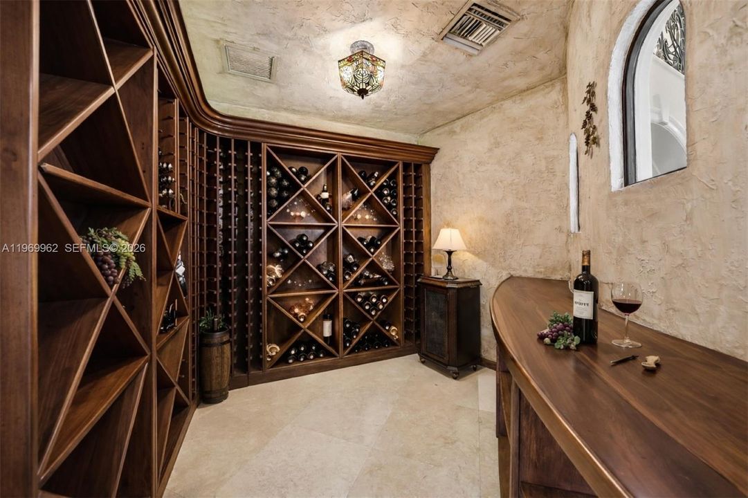 En Renta: $64,900 (6 camas, 7 baños, 8365 Pies cuadrados)