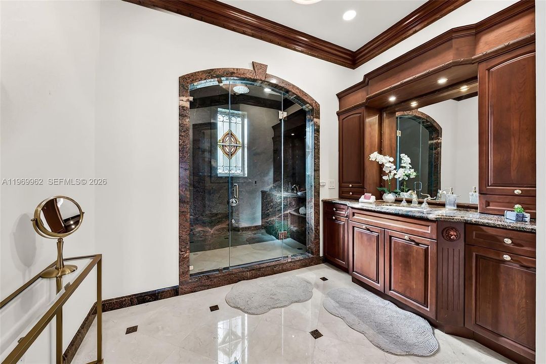 En Renta: $64,900 (6 camas, 7 baños, 8365 Pies cuadrados)