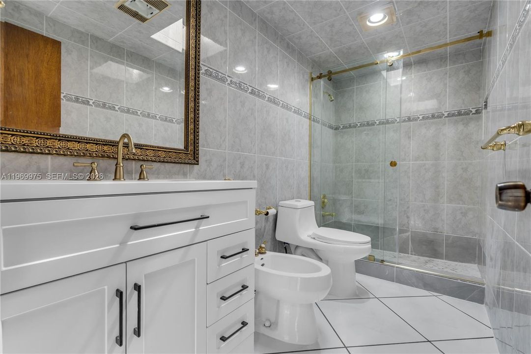 Upstairs bathroom