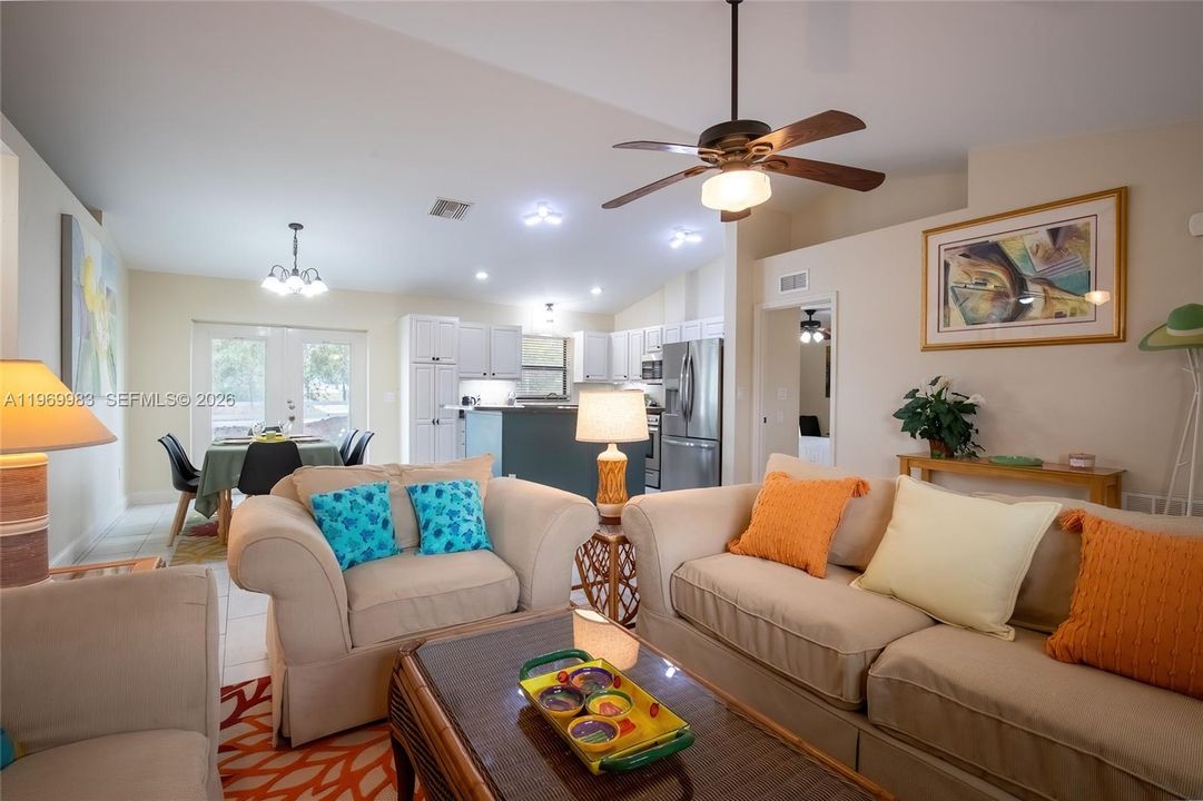 For Rent: $2,200 (3 beds, 2 baths, 1664 Square Feet)
