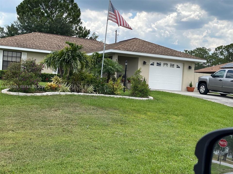 For Rent: $2,200 (3 beds, 2 baths, 1664 Square Feet)