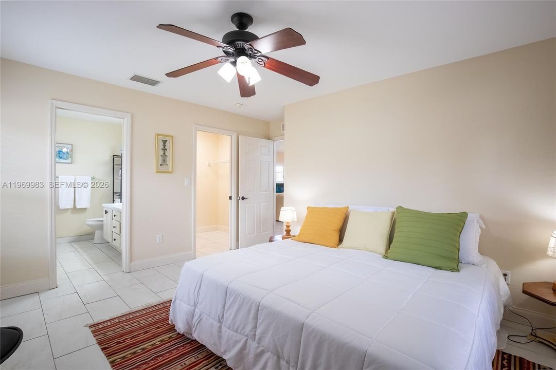 For Rent: $2,200 (3 beds, 2 baths, 1664 Square Feet)