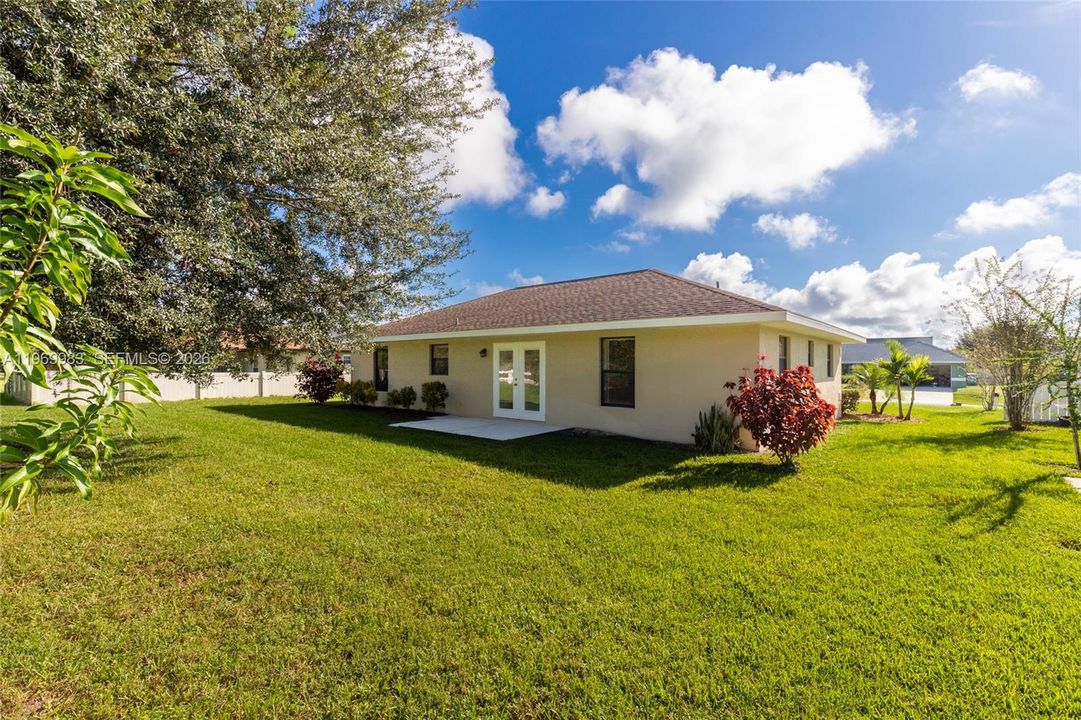 For Rent: $2,200 (3 beds, 2 baths, 1664 Square Feet)